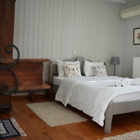 Guesthouse Doma Est 1991 아라초바 외부 사진