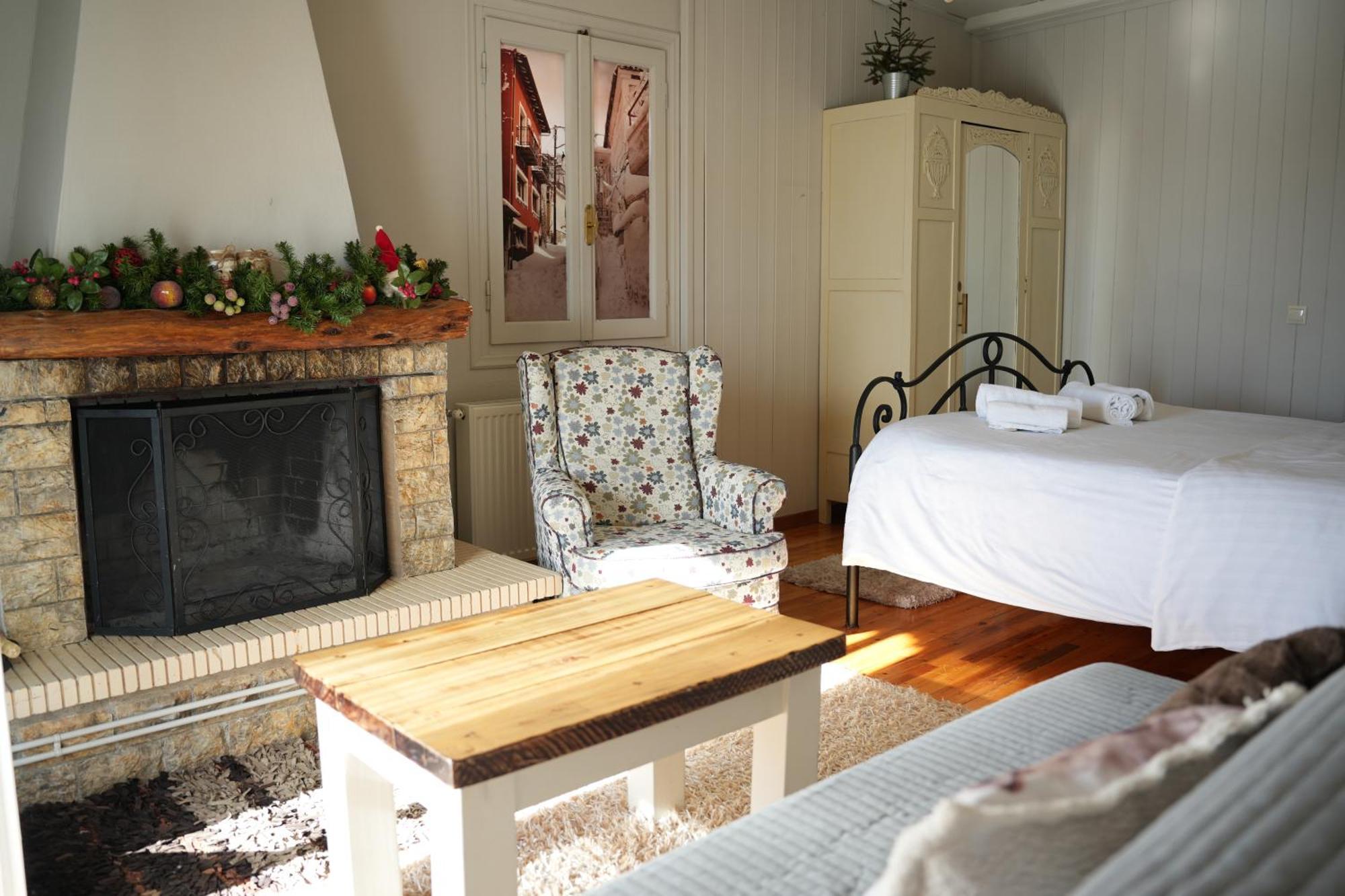 Guesthouse Doma Est 1991 아라초바 외부 사진