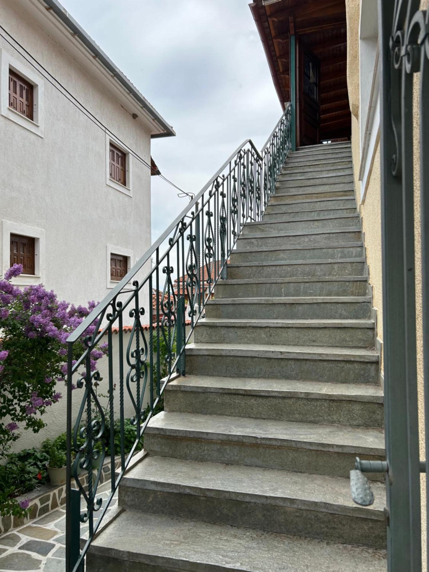 Guesthouse Doma Est 1991 아라초바 외부 사진